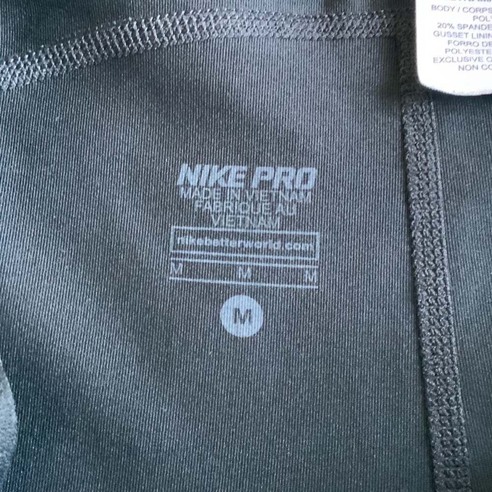 Nike Women's Black Athletic Shorts - Picture 7 of 7